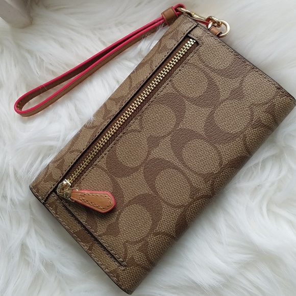 Coach Signature Wallet - Picture 6 of 8